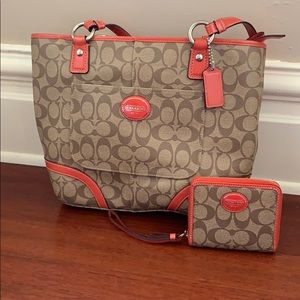 Coach purse w/matching wallet